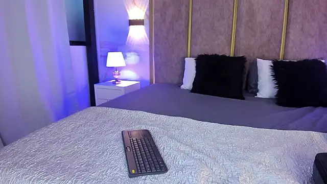 PerlaRogerss  online show from 19, 2, 2026