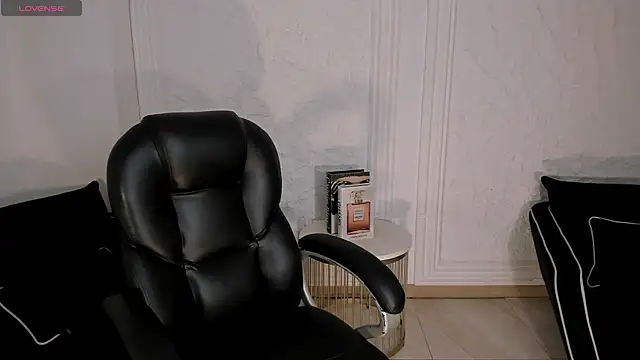 Snapshot of AmyRosse_X chatting on 3, 7, 2026 AmyRosse X online show from 3, 7, 2026