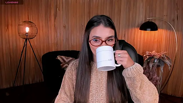 JulietteMoreau online show from 15, 6, 2026