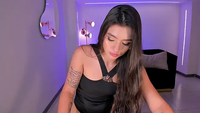 Snapshot of JulietteMoreau chatting on 27, 2, 2026 JulietteMoreau online show from 27, 2, 2026