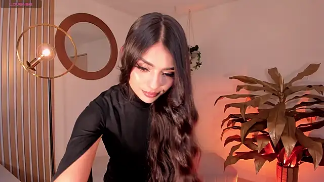 JulietteMoreau online show from 10, 4, 2026