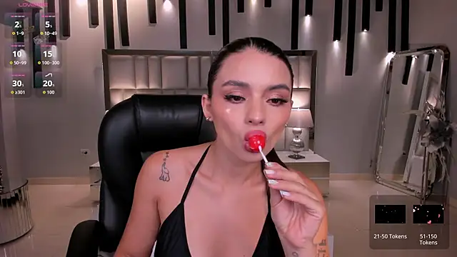 JulietteMoreau online show from 5, 7, 2026