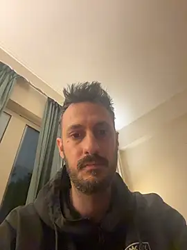 livegreek online show from 4, 4, 2026