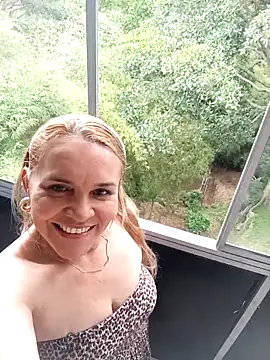 Snapshot of charlotte_milf30 chatting on 24, 2, 2026 charlotte milf30 online show from 24, 2, 2026