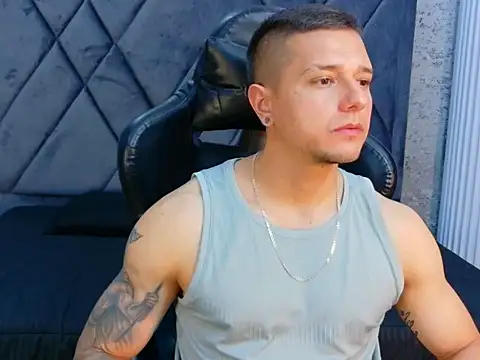 Snapshot of TYSONRICH1 chatting on 24, 2, 2026 TYSONRICH1 online show from 24, 2, 2026