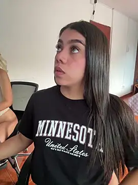 Luna rousse26 online show from 6, 4, 2026