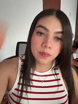 Luna rousse26 online show from 25, 3, 2026