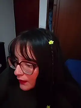 daphneev online show from 13, 5, 2026