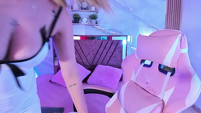 your whore Salome online show from 12, 3, 2026