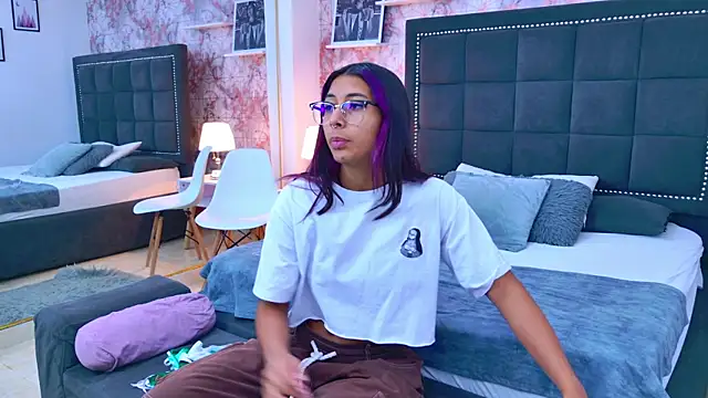 Raven Gloomy online show from 11, 5, 2026