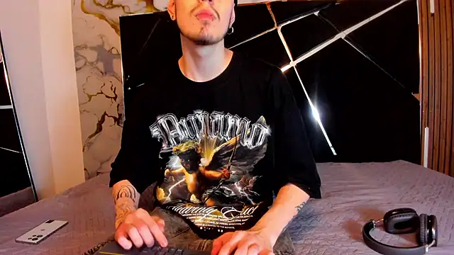 Couple In Heat online show from 11, 4, 2026