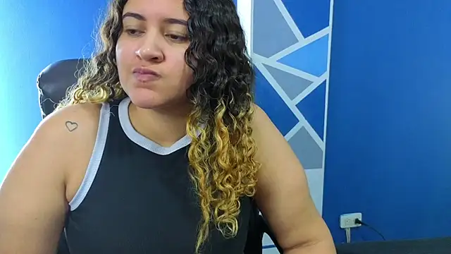 goodgirlxxl online show from 17, 4, 2026