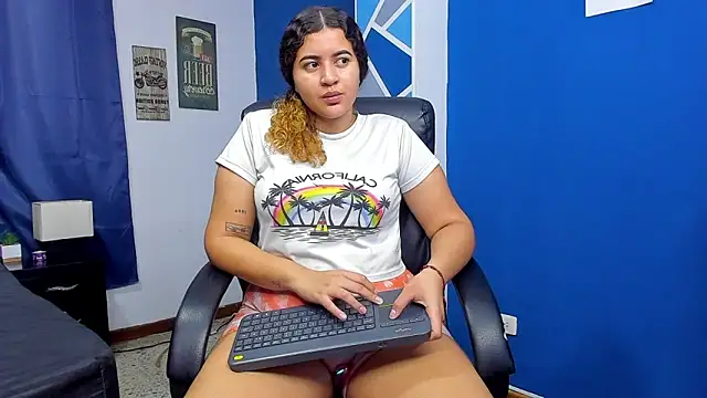 goodgirlxxl online show from 25, 3, 2026