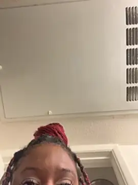 ShortcakeMochaa online show from 18, 4, 2026