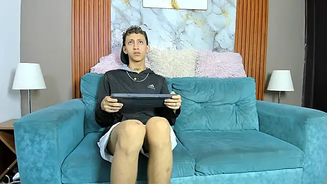 BOYS PLAY online show from 19, 4, 2026