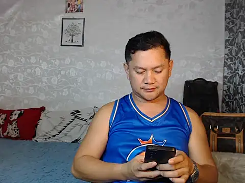 Snapshot of adorableasianboy69 chatting on 29, 5, 2026 adorableasianboy69 online show from 29, 5, 2026
