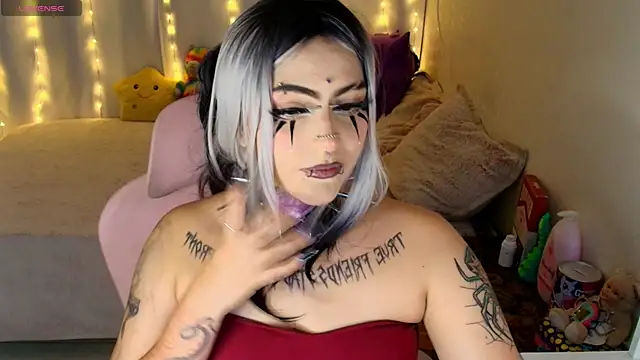 maliciaXpoison online show from 3, 4, 2026