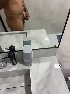 Snapshot of twink231 chatting on 7, 4, 2026 twink231 online show from 7, 4, 2026