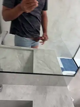 Snapshot of twink231 chatting on 12, 4, 2026 twink231 online show from 12, 4, 2026