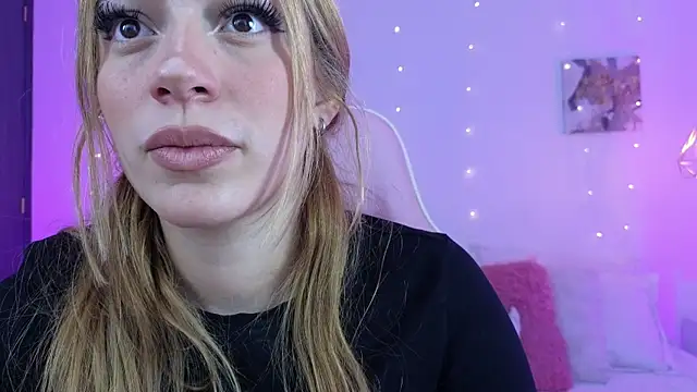 Emma softt online show from 8, 4, 2026