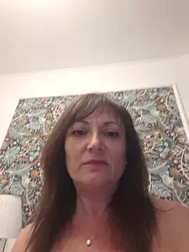 Snapshot of SaraGina chatting on 28, 4, 2026 SaraGina online show from 28, 4, 2026