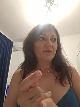 SaraGina online show from 2, 4, 2026