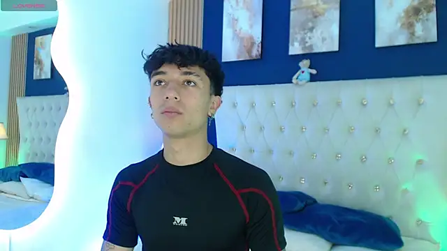 Aiden Rivers  online show from 17, 4, 2026