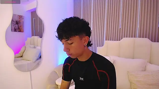 Aiden Rivers  online show from 25, 3, 2026