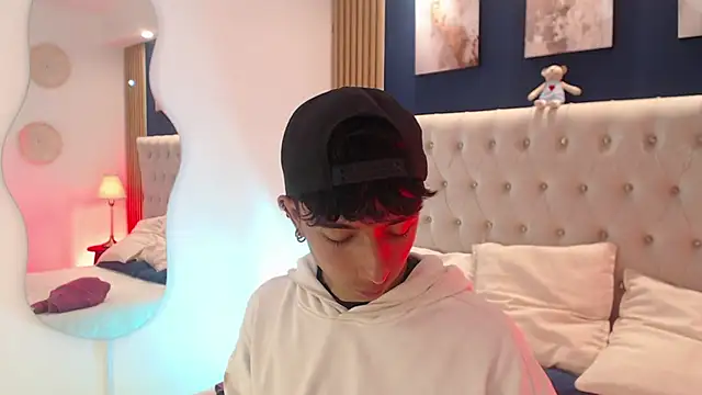 Aiden Rivers  online show from 31, 3, 2026