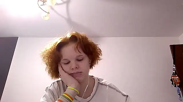 CurlaPettyBom online show from 5, 3, 2026