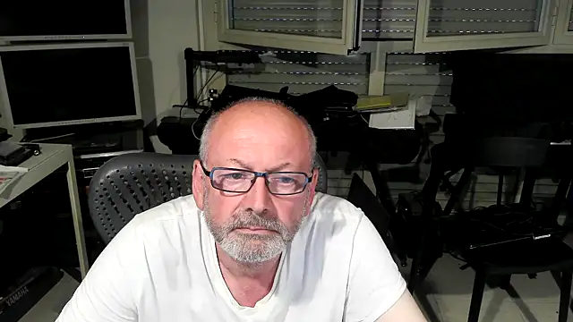 Snapshot of MiRey- chatting on 22, 6, 2026 MiRey- online show from 22, 6, 2026