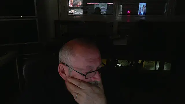Snapshot of MiRey- chatting on 23, 3, 2026 MiRey- online show from 23, 3, 2026