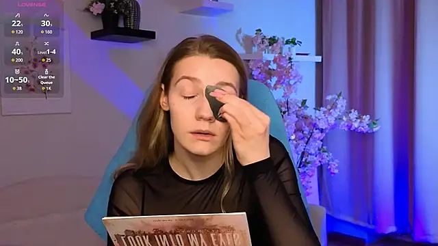 Snapshot of Vanessa__Lui chatting on 28, 2, 2026 Vanessa Lui online show from 28, 2, 2026