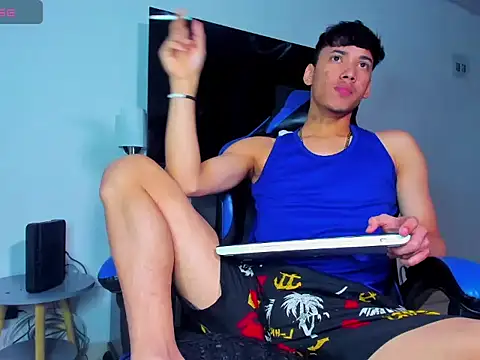 Lyam Russo online show from 10, 4, 2026