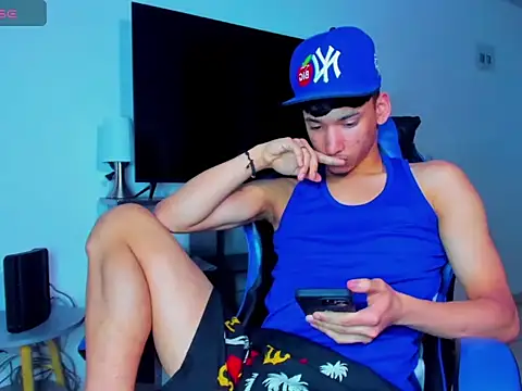 Lyam Russo online show from 6, 4, 2026