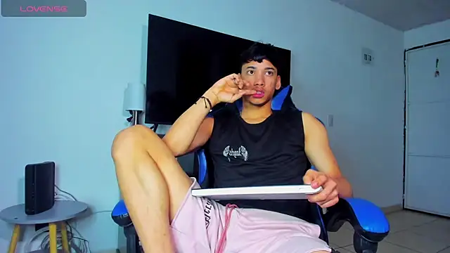 Lyam Russo online show from 14, 4, 2026