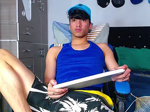 Snapshot of Lyam_Russo chatting on 3, 3, 2026 Lyam Russo online show from 3, 3, 2026