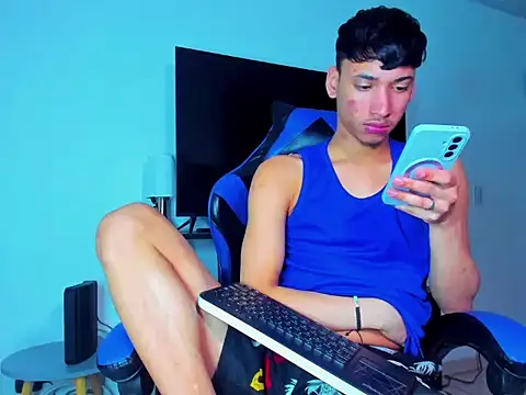 Lyam Russo online show from 2, 4, 2026