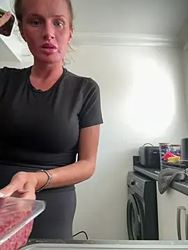 jadey19x online show from 26, 4, 2026