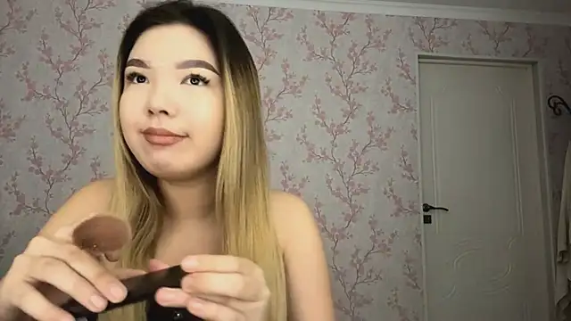 Elina Mottel online show from 2, 3, 2026