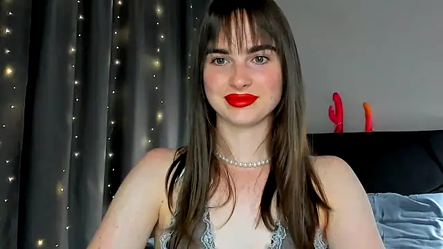 Snapshot of megann_fox2 chatting on 15, 6, 2026 megann fox2 online show from 15, 6, 2026