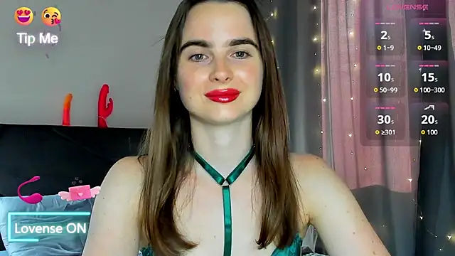 Snapshot of megann_fox2 chatting on 23, 6, 2026 megann fox2 online show from 23, 6, 2026