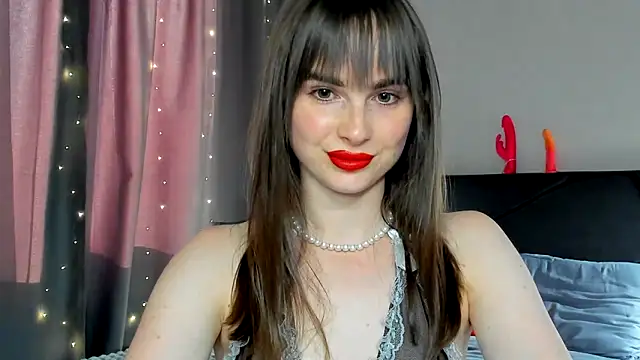 Snapshot of megann_fox2 chatting on 17, 6, 2026 megann fox2 online show from 17, 6, 2026
