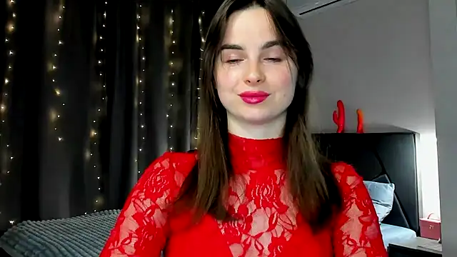 megann fox2 online show from 29, 3, 2026