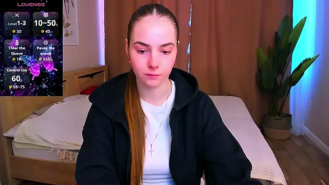 Maddy Wood  online show from 13, 3, 2026