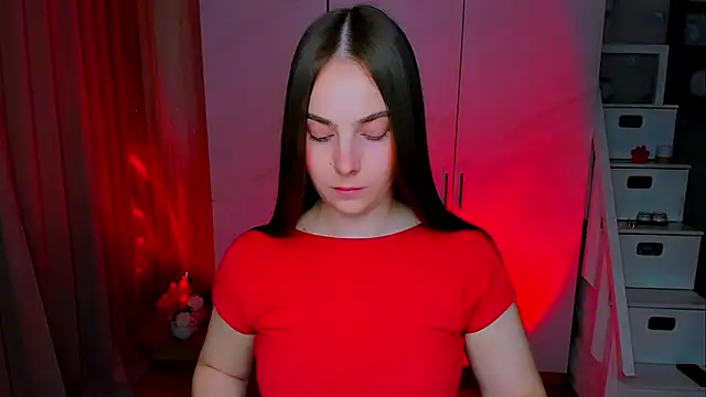 Maddy Wood  online show from 1, 6, 2026