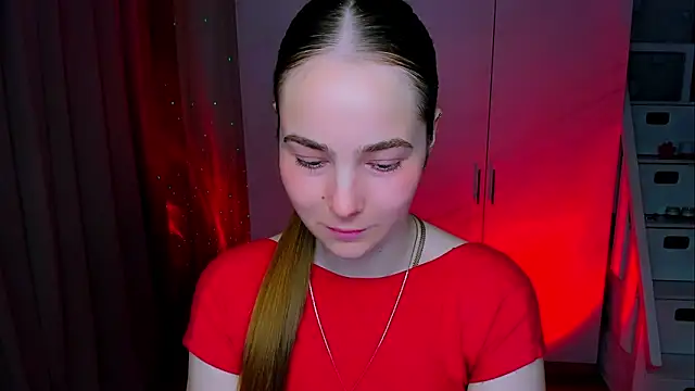 Maddy Wood  online show from 17, 5, 2026