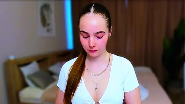 Maddy Wood  online show from 5, 4, 2026