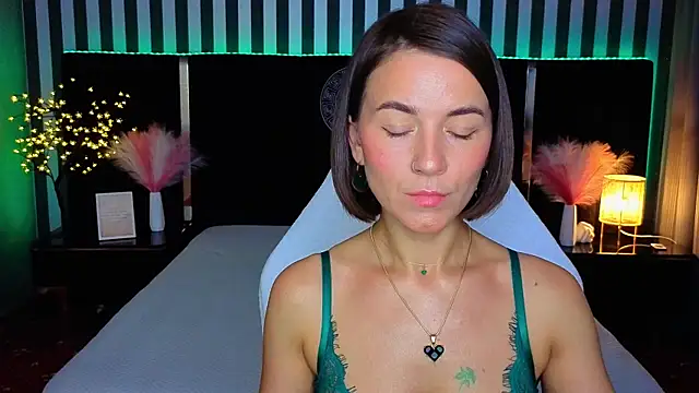 Snapshot of GracefulMichelle chatting on 15, 6, 2026 GracefulMichelle online show from 15, 6, 2026