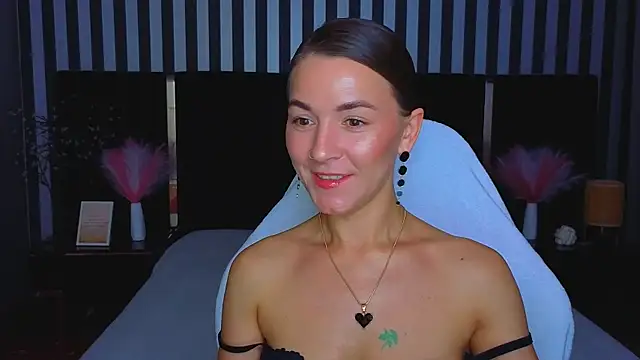 Snapshot of GracefulMichelle chatting on 20, 6, 2026 GracefulMichelle online show from 20, 6, 2026